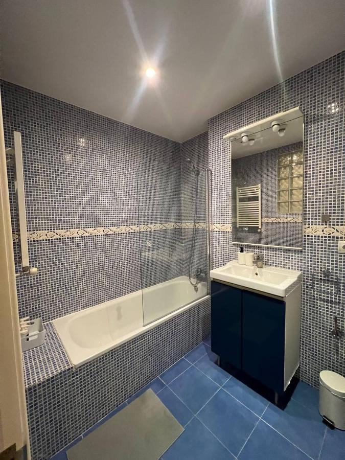 Apartamento En El Corazon De Madridアパートメント エクステリア 写真